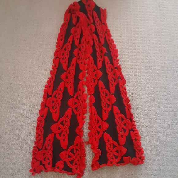 Irish Celtic Knot Scarf- Red/ Black- Kells Brand - Picture 4 of 7